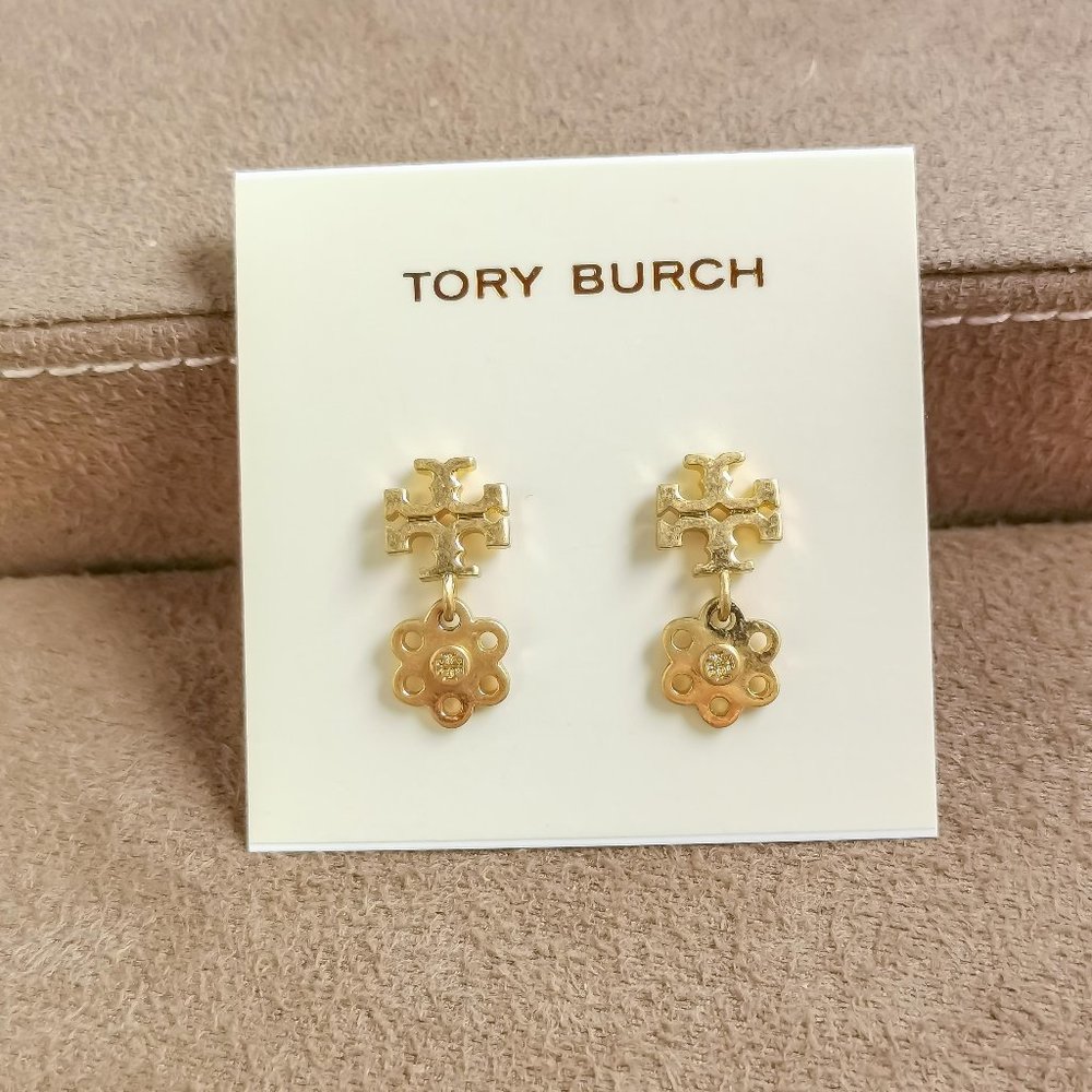 JUST SOLD. PLEASE DONT BUY! TORY BURCH Logo Charm/Drop Earrings Vintage Gold NEW